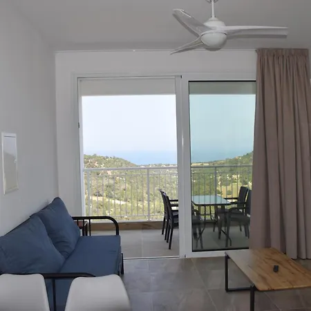 Apartamento Akamas Throne