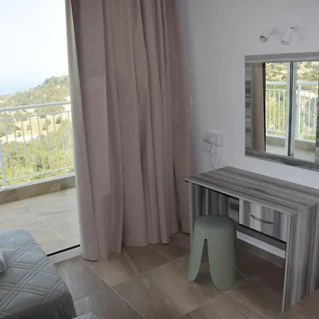 Akamas Throne Apartament *