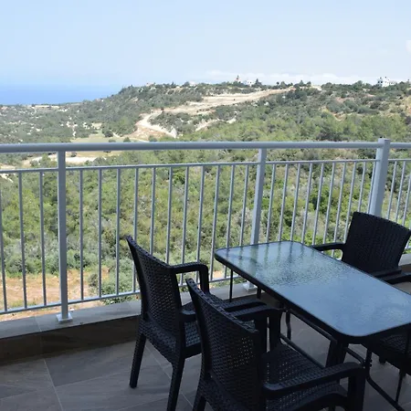 Akamas Throne Apartament *