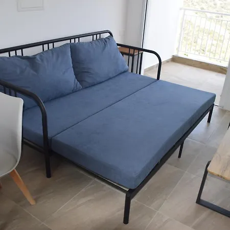 Akamas Throne Neo Chorio