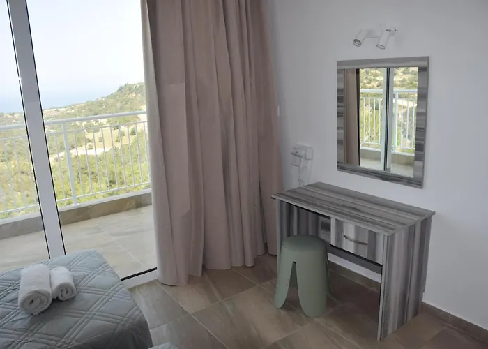 Akamas Throne Appartement *