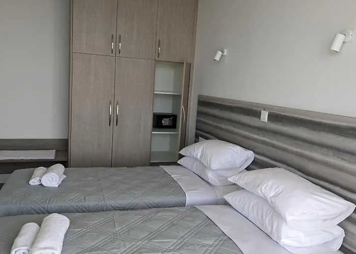 Akamas Throne Neo Chorio